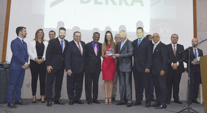 SindSeg BA/SE/TO homenageia o Clube dos Seguradores da Bahia pelos 60 anos de atividades