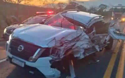 Cantor sofre acidente de carro e fica em estado grave; especialista explica como seguro auto agiria