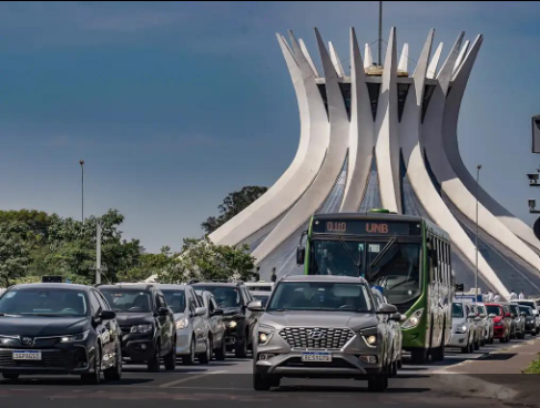 Queda na demanda de seguros de automóvel em março