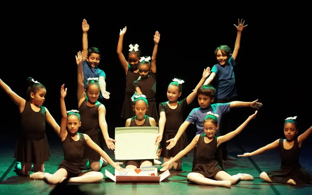 Crianças de associação beneficente da Allianz realizam apresentação de ballet baseada no Pequeno Príncipe
